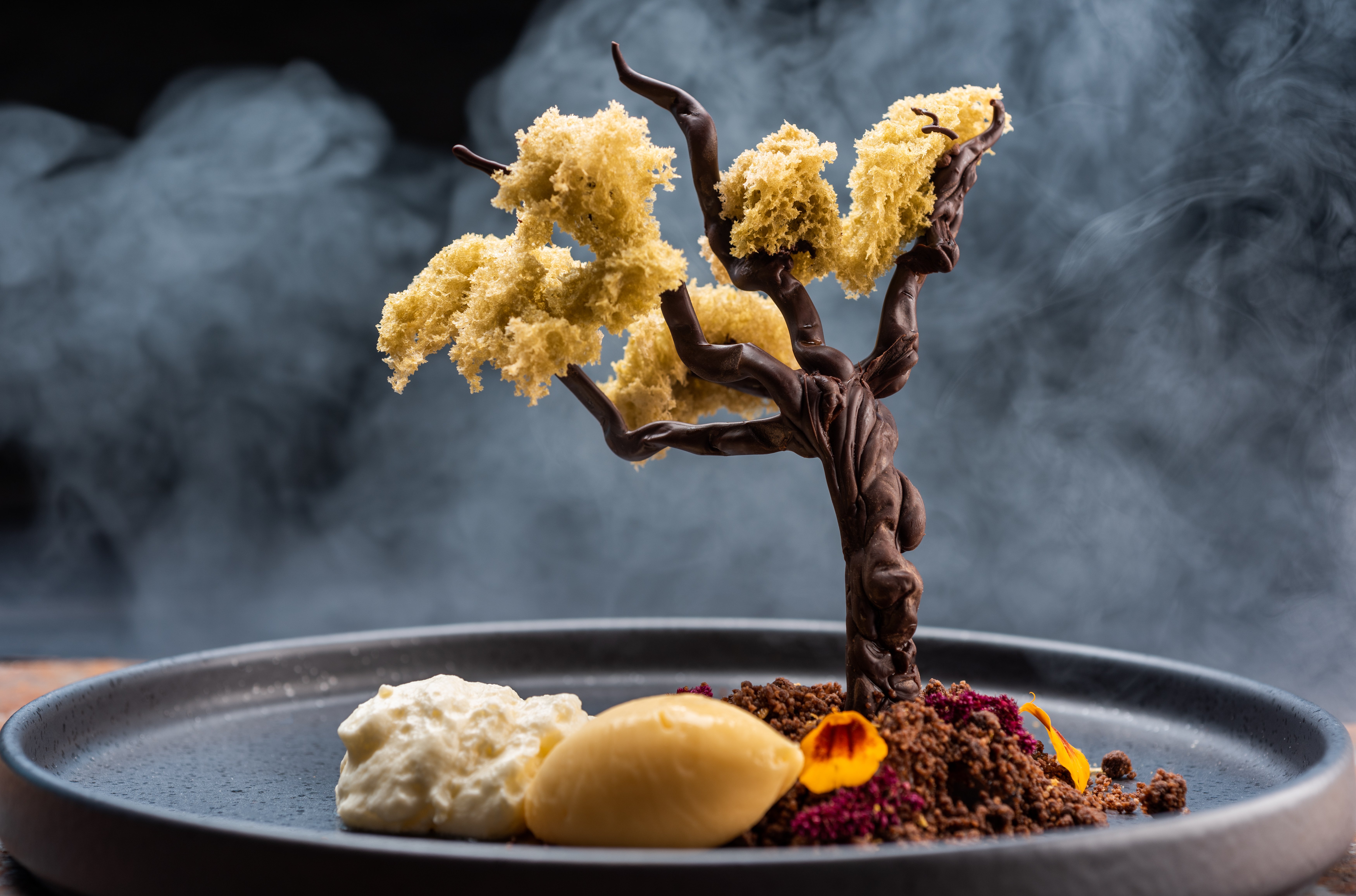 HUMO GOES FOR GOLD WITH 2023 LUXE GLOBAL NOMINATION